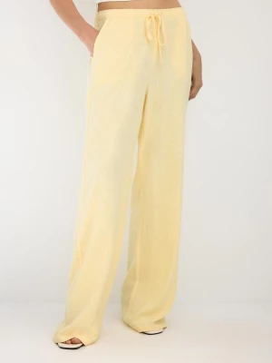 Obrázek produktu Stradivarius Vzdušné Kalhoty Se Vzhledem Lnu Pastel Yellow
