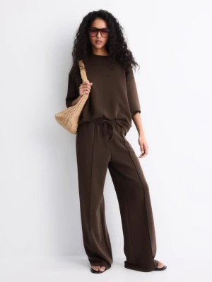 Obrázek produktu Stradivarius Základní Mikina S Jemným Dotykem Brown