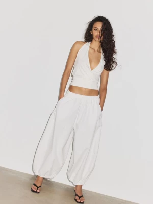 Obrázek produktu Stradivarius Zavinovací Top Halter Výstřihem Ecru S