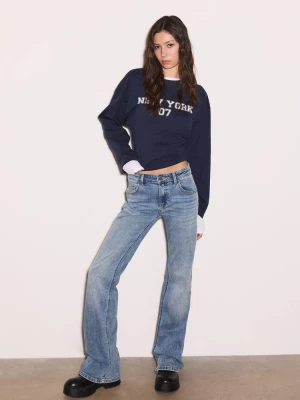 Obrázek produktu Stradivarius Zvonové Džíny S Low Waist Středně Modrá