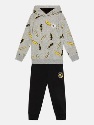Obrázek produktu Tepláková souprava Converse