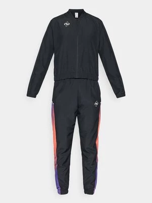 Obrázek produktu Tepláková souprava Nike Performance
