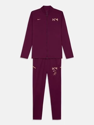 Obrázek produktu Tepláková souprava Nike Performance