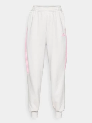 Obrázek produktu Teplákové kalhoty adidas Sportswear