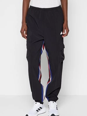 Obrázek produktu Teplákové kalhoty adidas Sportswear