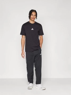 Obrázek produktu Teplákové kalhoty adidas Sportswear