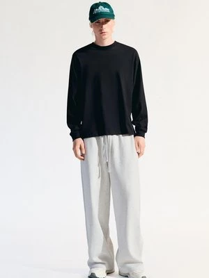 Obrázek produktu Teplákové kalhoty Bershka