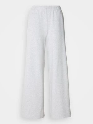 Obrázek produktu Teplákové kalhoty Gina Tricot
