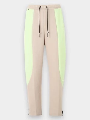 Obrázek produktu Teplákové kalhoty Nike Sportswear