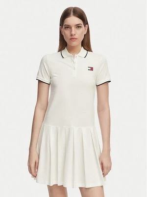 Obrázek produktu Tommy Jeans Každodenní šaty Tommy Badge DW0DW22328 Bílá Relaxed Fit