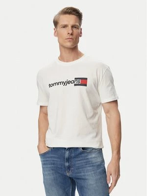 Obrázek produktu Tommy Jeans T-Shirt Entry Dna DM0DM23406 Bílá Regular Fit
