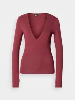 Obrázek produktu Top s dlouhým rukávem Gina Tricot tmavě červená