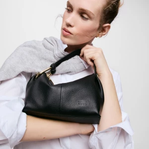 Obrázek produktu Tous - Černá Kožená Crossbody Kabelka Tous Hold -