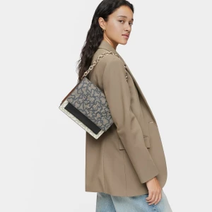Obrázek produktu Tous - Středně Velká Crossbody Kabelka Kaos Icon Audree Chain V Černé A Béžové Barvě -