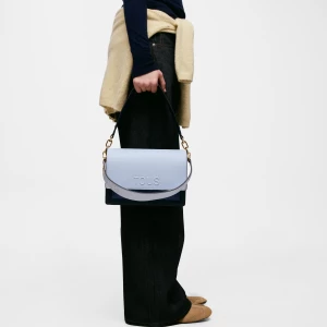 Obrázek produktu Tous - Středně Velká Tmavomodrá Crossbody Kabelka Tous Audree Saffiano -