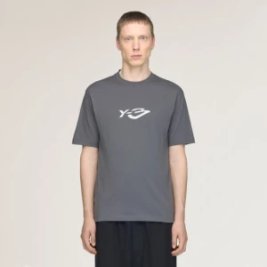 Obrázek produktu TRIČKO S KRÁTKÝM RUKÁVEM Y-3 LIQUID LOGO Adidas Grey Five