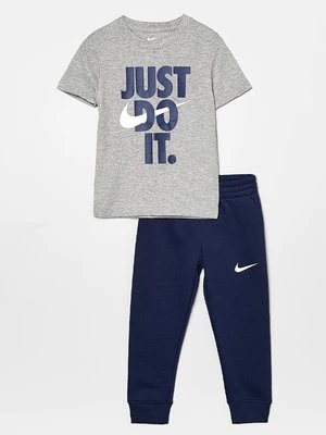 Obrázek produktu Triko s potiskem Nike modročerný denim