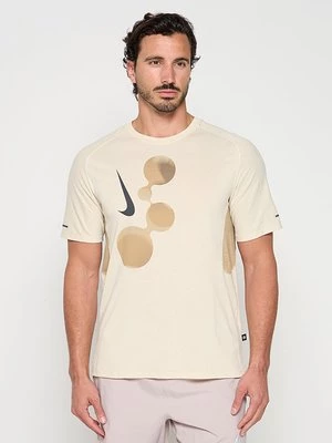 Obrázek produktu Triko s potiskem Nike Performance
