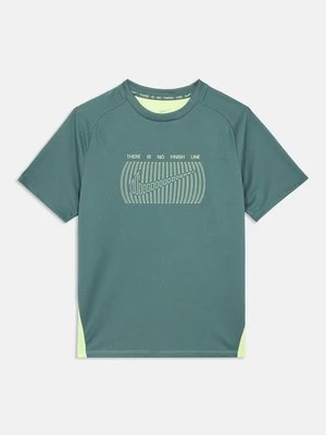 Obrázek produktu Triko s potiskem Nike Performance