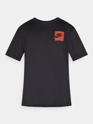 Obrázek produktu Triko s potiskem Nike Performance