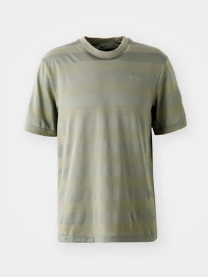Obrázek produktu Triko s potiskem Nike Performance