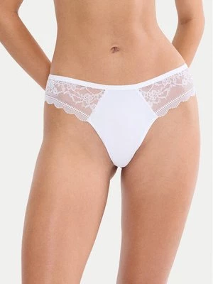 Obrázek produktu Triumph Kalhotky string Comfort Allure 10226379 Bílá