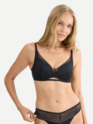 Obrázek produktu Triumph Podprsenka Push-up Breathe & Lift 10226602 Černá