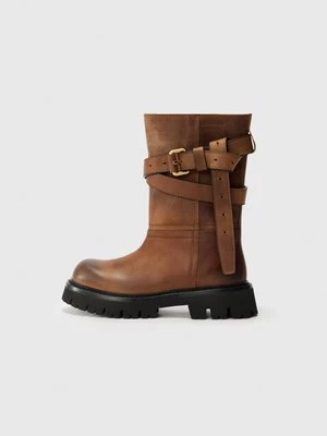 Obrázek produktu Vysoká obuv Moschino