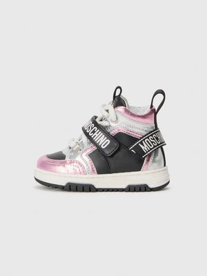 Obrázek produktu Vysoké tenisky Moschino