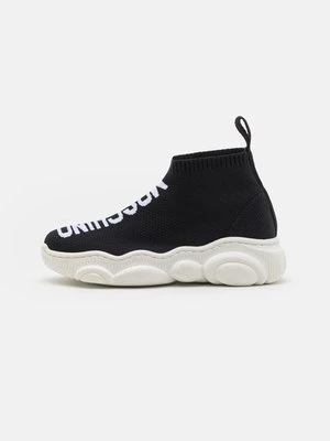 Obrázek produktu Vysoké tenisky MOSCHINO černá