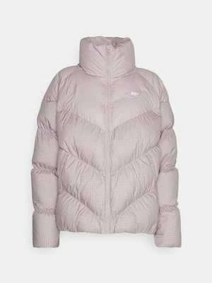Obrázek produktu Zimní bunda Nike lila
