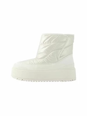 Obrázek produktu Zimní obuv Bershka