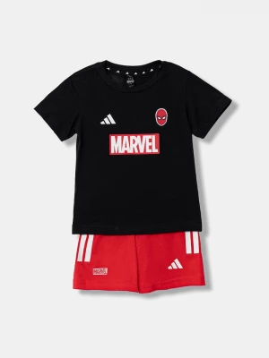 Obrázek produktu adidas Dětská bavlněná souprava adidas Marvel červená