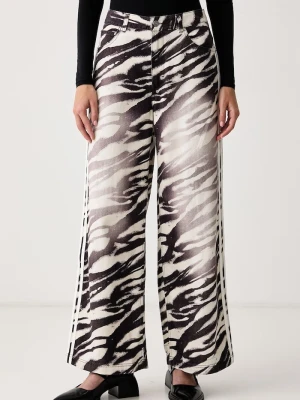 Obrázek produktu adidas Originals wide leg džíny dámské Adilenium Season 6 Zebra Wide Leg hnědá