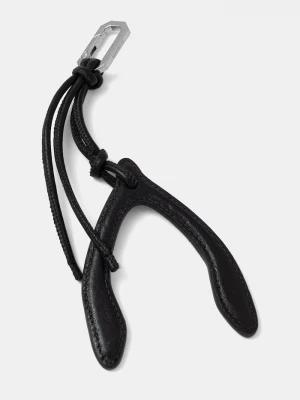 Obrázek produktu AllSaints Kožená klíčenka AllSaints WISHBONE černá