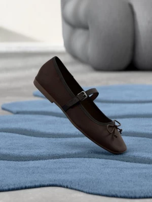 Obrázek produktu Baleríny s páskem Even&Odd By Zalando tmavě hnědá