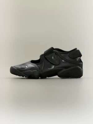 Obrázek produktu Baleríny s páskem Nike černá