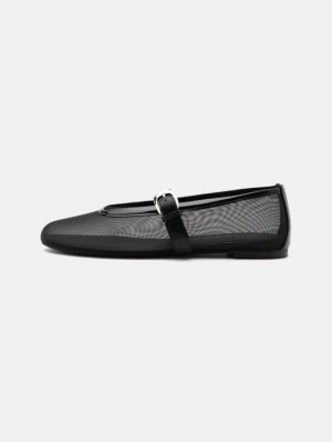 Obrázek produktu Baleríny s páskem Stuart Weitzman černá