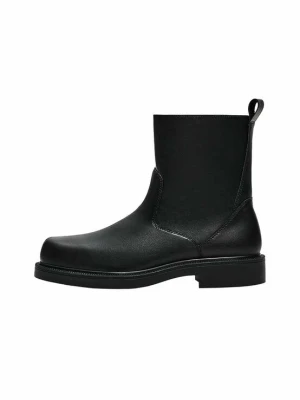 Obrázek produktu Bershka Kozačky černá