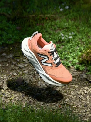 Obrázek produktu Běžecké boty do terénu New Balance meruňková