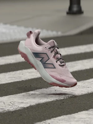 Obrázek produktu Běžecké boty do terénu New Balance růžová