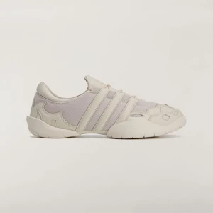 Obrázek produktu Boty Y-3 REGU 2002 Adidas béžová