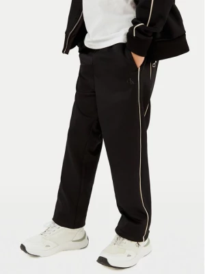 Obrázek produktu Calvin Klein Jeans Teplákové kalhoty Piping IB0IB02606 Černá Regular Fit