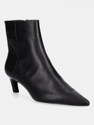 Obrázek produktu Calvin Klein Kožené kotníkové boty Calvin Klein ESS KITTEN HEEL ANKLE BOOT hnědá