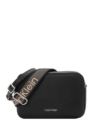 Obrázek produktu Calvin Klein Taška přes rameno 'Logo Strap Pebble Grain Camera' černá