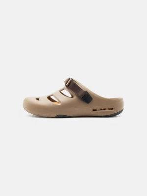 Obrázek produktu Chodecké sandály Teva hnědá