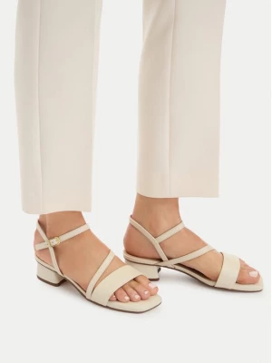 Obrázek produktu Clarks Sandály Serina35 Strap 26186118 Écru Krémová
