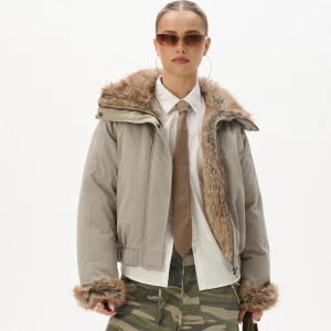 Obrázek produktu Cropp - Bomber - béžová