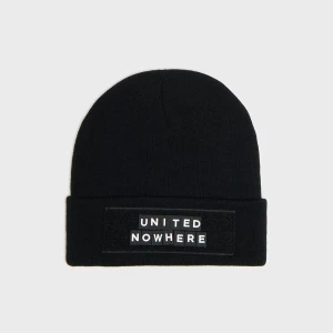 Obrázek produktu Cropp - Černá beanie - černý