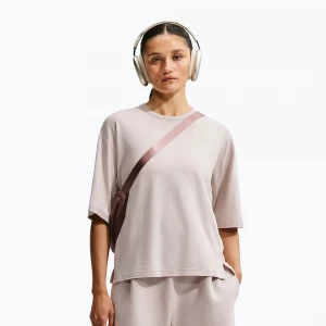 Obrázek produktu Dámské tréninkové tričko Nike 24.7 ImpossiblySoft Light cream Ii / college grey Béžová